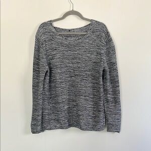 Stylish Gray Knit Pullover